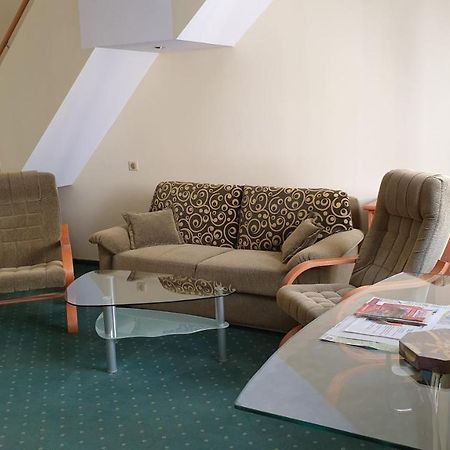 Spa Apartment Raisova Karlovy Vary Luaran gambar